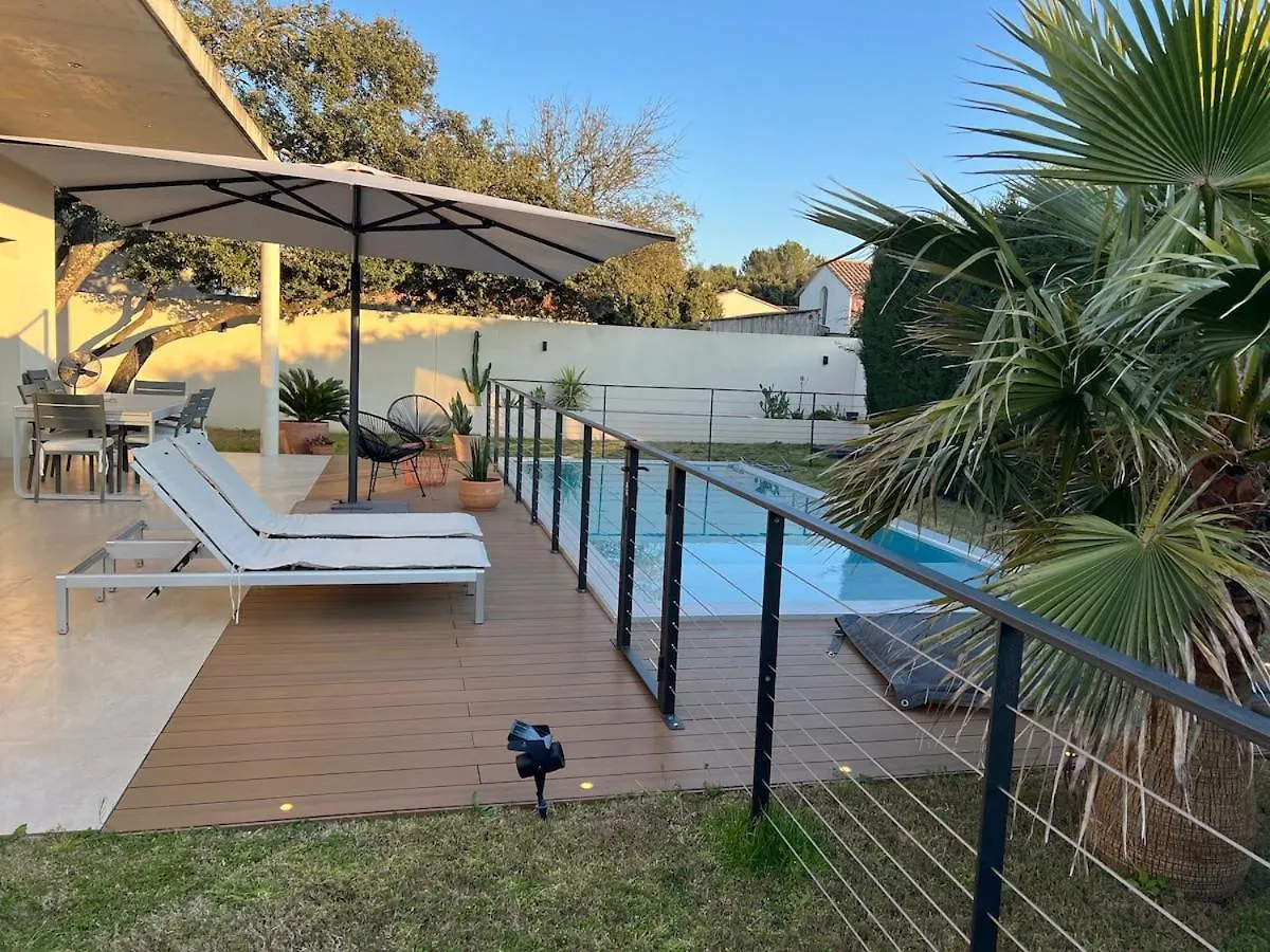 Villeneuve-lès-Avignon Villa Moderne Avec Piscine Chauffee